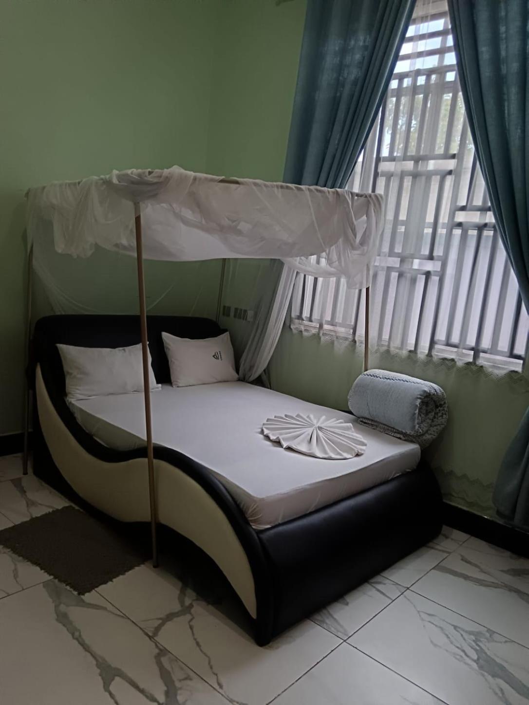 Hba Lodge Kahama Luaran gambar