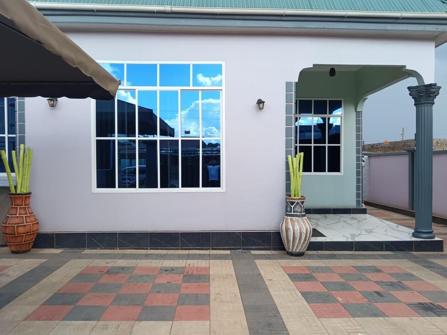 Hba Lodge Kahama Luaran gambar